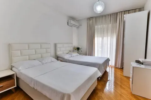 Rent, three bedroom apartment, 140m², Centar, Budva - image 6