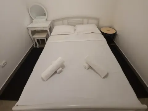 Izdavanje, jednosoban stan, 42m², Đenovići, Herceg Novi - image 11