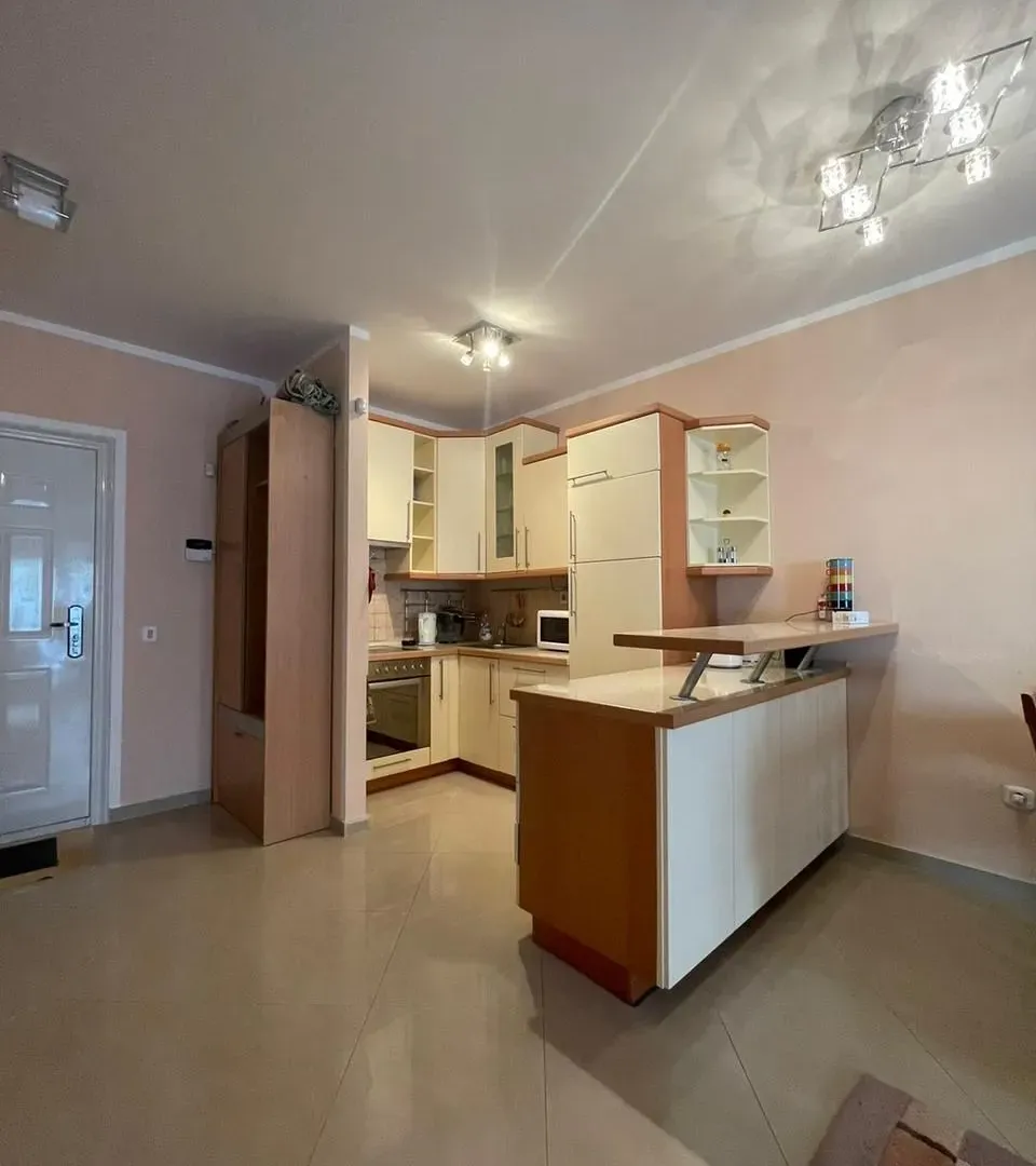 Rent, one bedroom apartment, 66m², Rafailovići, Budva