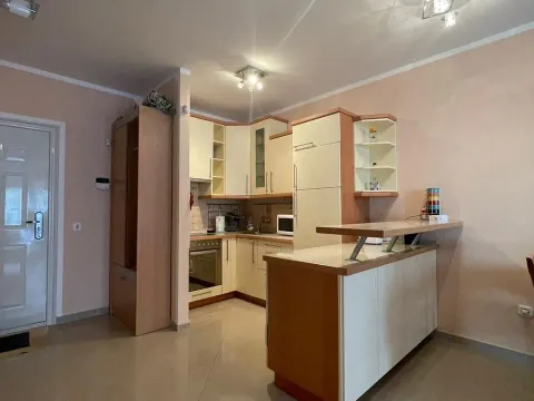Izdavanje, jednosoban stan, 66m², Rafailovići, Budva - image 3