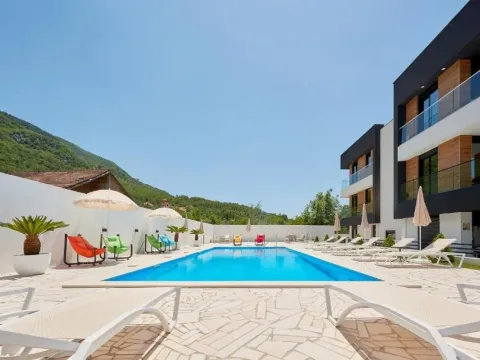 Sale, office space, 382m², Kotor, Crna Gora - image 11