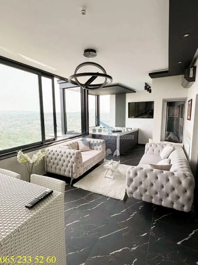 Sale, four bedroom apartment, 270m², Skojevsko Naselje, Beograd