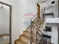 Izdavanje, kuća, 700m², Krašići, Tivat - image 28