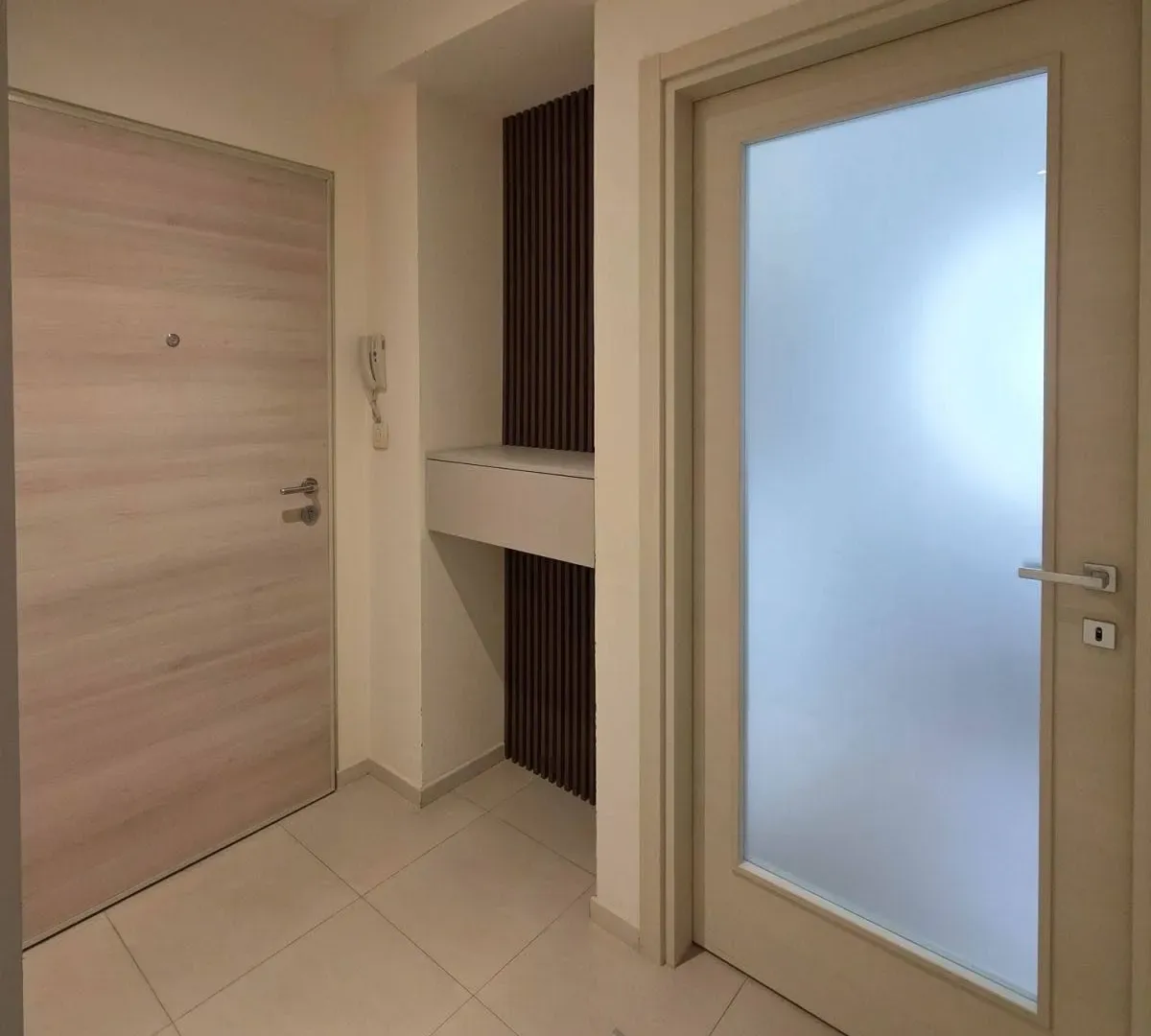 Izdavanje, dvosoban stan, 53m², Zabjelo, Podgorica