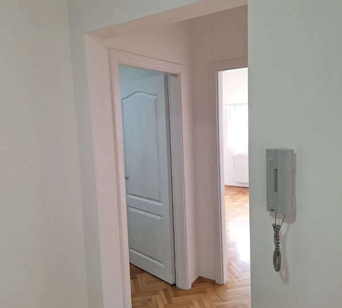 Izdavanje, dvosoban stan, 61m², Aqua park, Jagodina