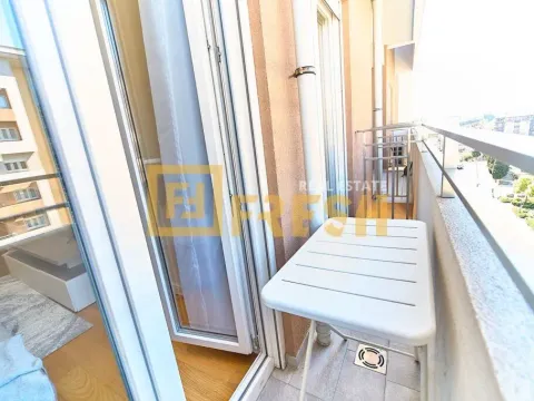 Izdavanje, jednosoban stan, 46m², City Kvart, Podgorica - image 7