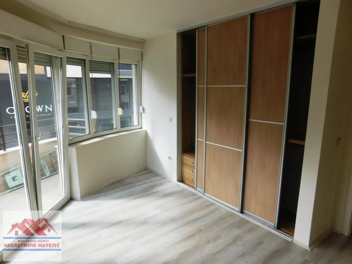Izdavanje, trosoban stan, 71m², Vašarište, Kragujevac