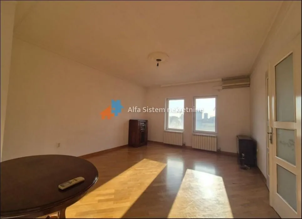 Rent, apartment, 110m², Kalenić Pijaca, Vračar Sve Podlokacije