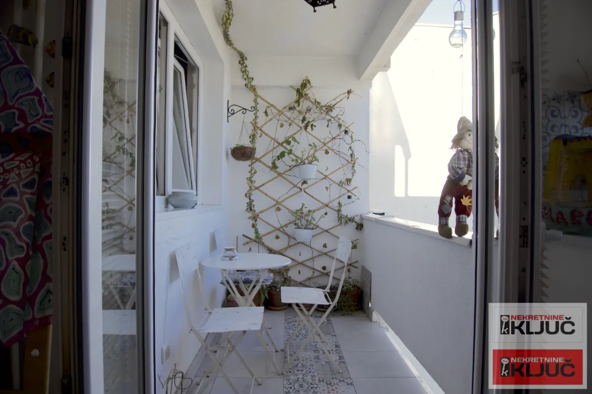 Prodaja, dvosoban stan, 55m², Bulevar Oslobodjenja, Novi Sad Sve Podlokacije