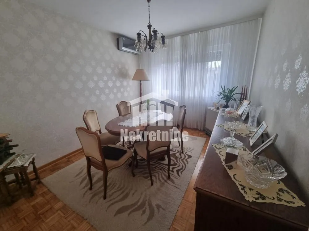 Sale, four bedroom apartment, 100m², Zemun Sve Podlokacije, Beograd