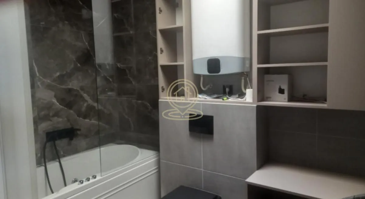 Prodaja, četvorosoban stan, 122m², Grbavica, Novi Sad Sve Podlokacije