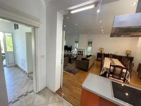 Izdavanje, kuća, 140m², Senjak, Beograd - image 9
