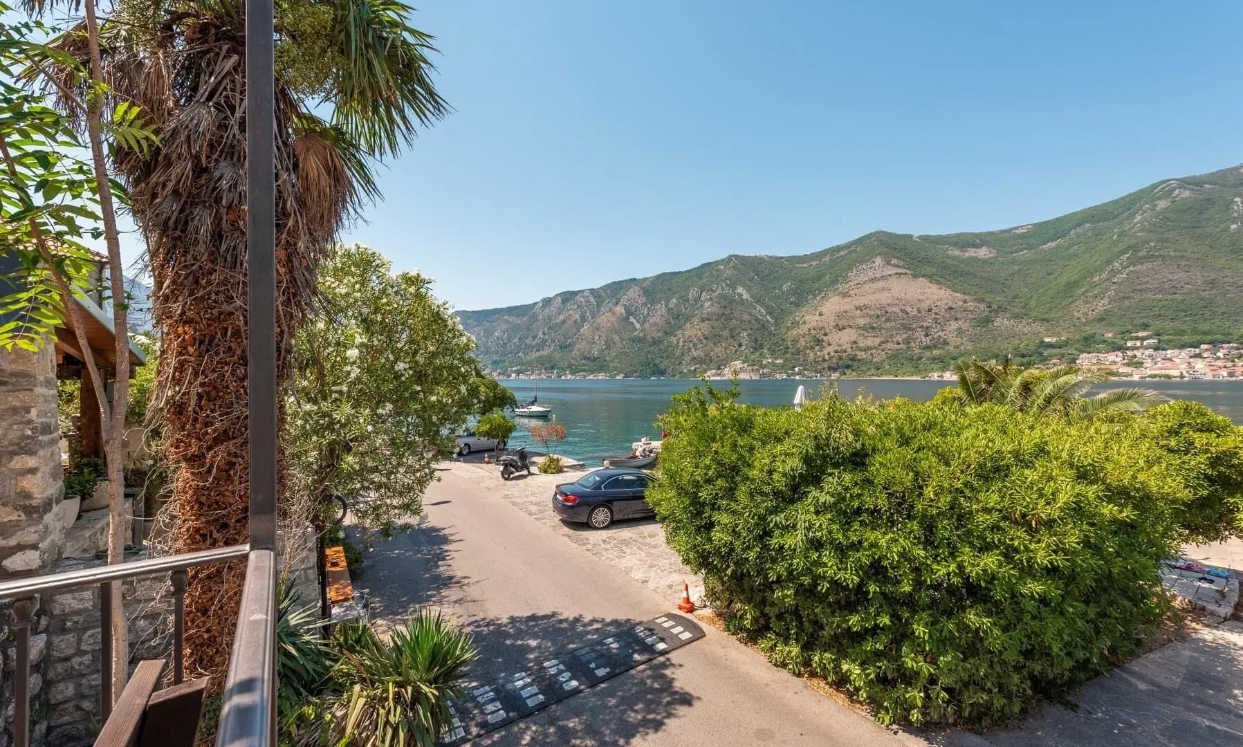Sale, house, 400m², Dobrota, Kotor