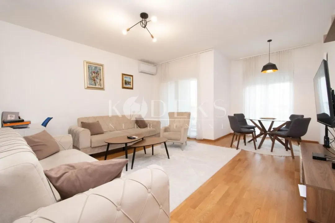 Izdavanje, dvosoban stan, 69m², Zabjelo, Podgorica