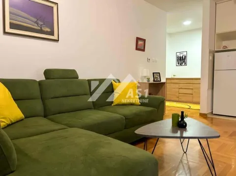 Izdavanje, jednosoban stan, 40m², Podbara, Novi Sad Sve Podlokacije - image 1