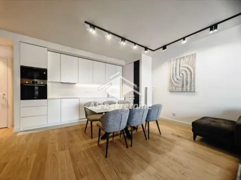 Izdavanje, četvorosoban stan, 120m², Savski Venac, Beograd - image 5