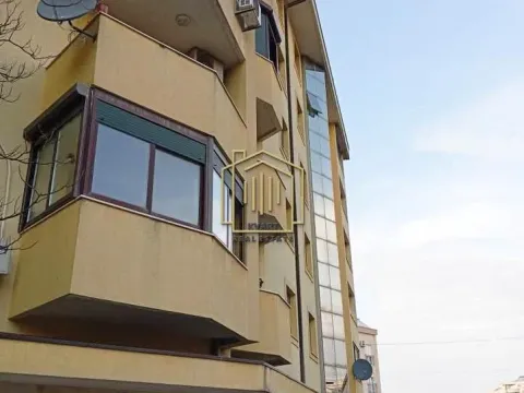 Prodaja, jednosoban stan, 40m², Stari Aerodrom, Podgorica - image 7