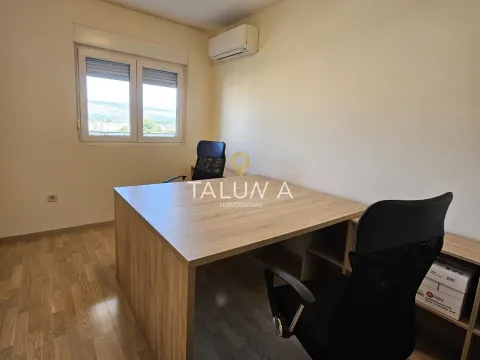 Prodaja, dvosoban stan, 68m², City Kvart, Podgorica - image 5