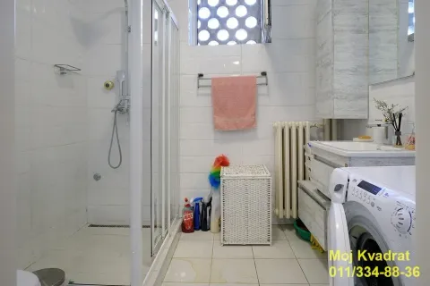 Izdavanje, trosoban stan, 93m², Savski Venac, Beograd - image 12