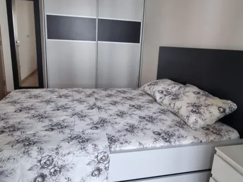 Izdavanje, jednosoban stan, 52m², City Kvart, Podgorica - image 2