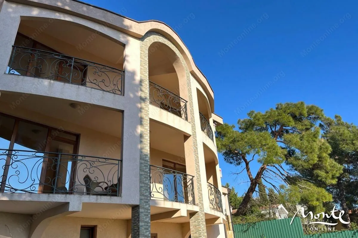 Sale, house, 200m², Bar, Crna Gora