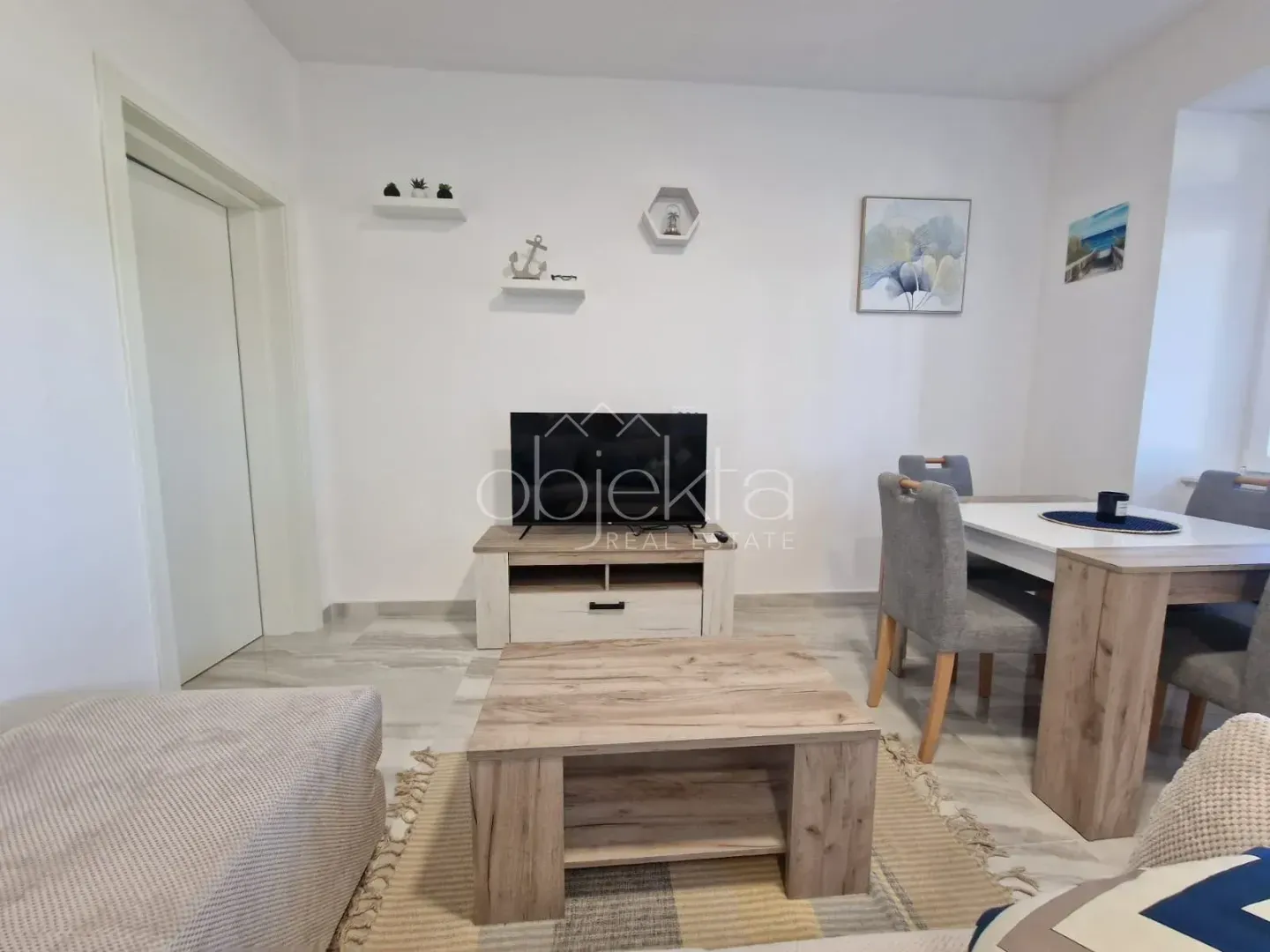 Izdavanje, stan, 53m², Kotor, Crna Gora