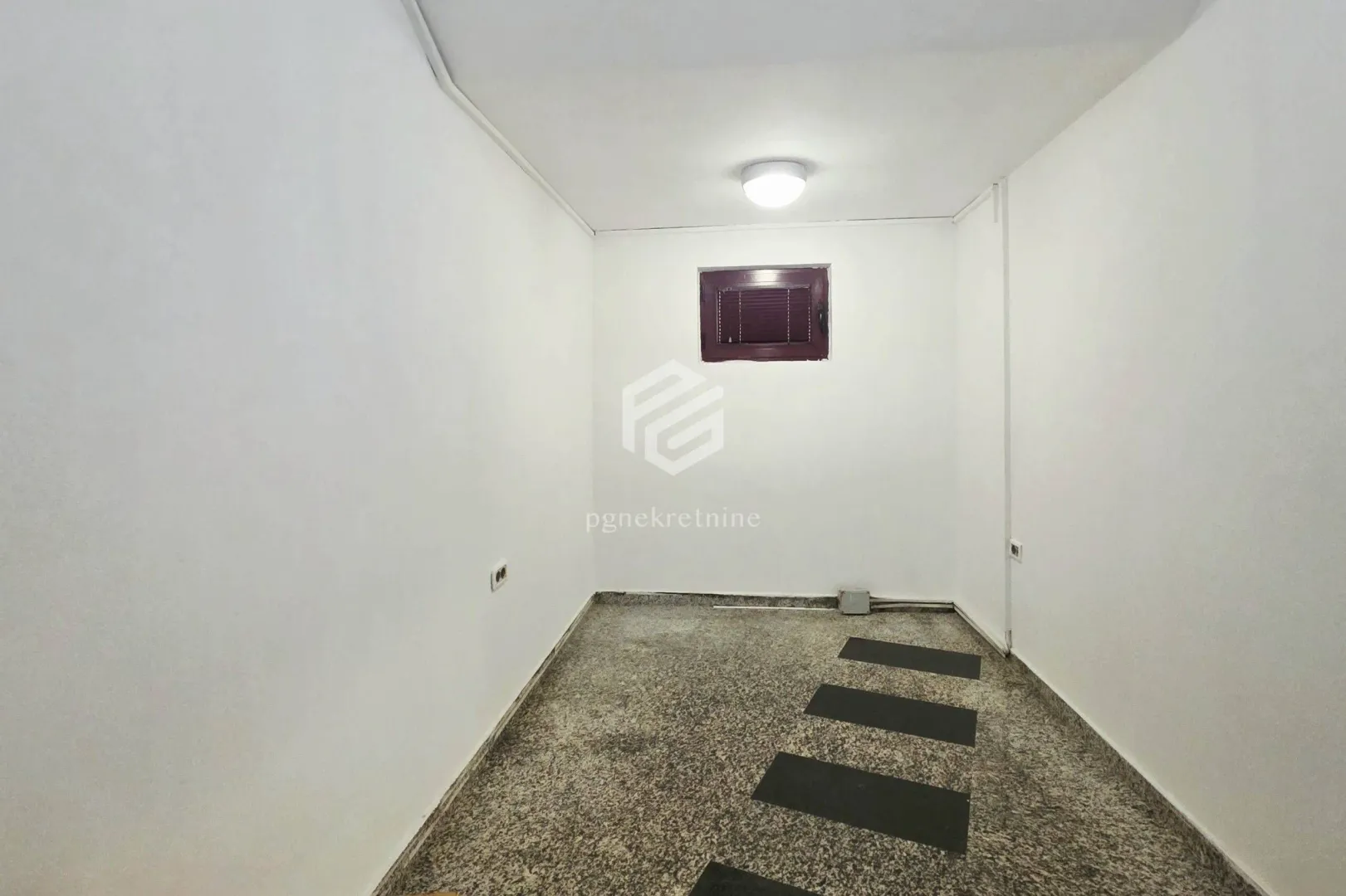 Rent, office space, 25m², Preko Morače, Podgorica