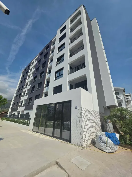 Prodaja, jednosoban stan, 47m², Centar, Bar
