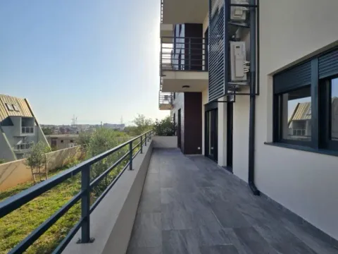Izdavanje, dvosoban stan, 80m2, Gorica C, Podgorica Izdavanje, dvosoban stan, 80m2, Gorica C, Podgorica