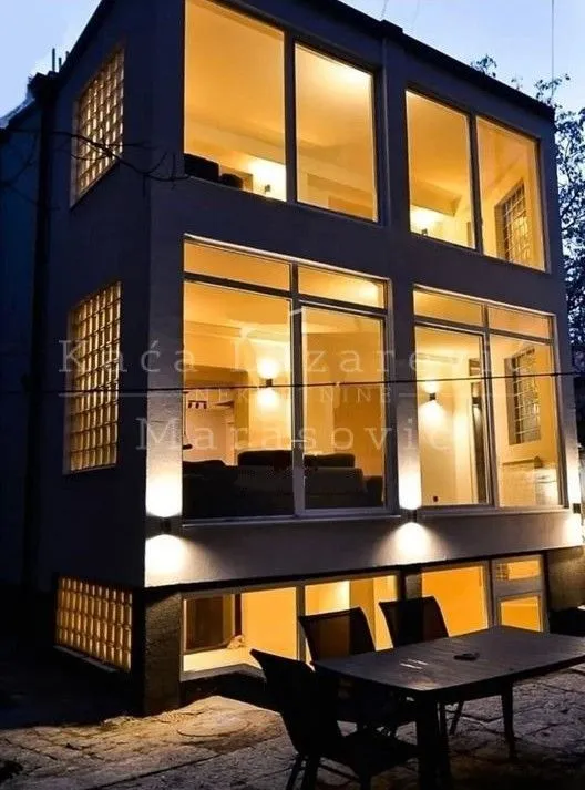 Prodaja, kuća, 204m², Stari Grad, Beograd