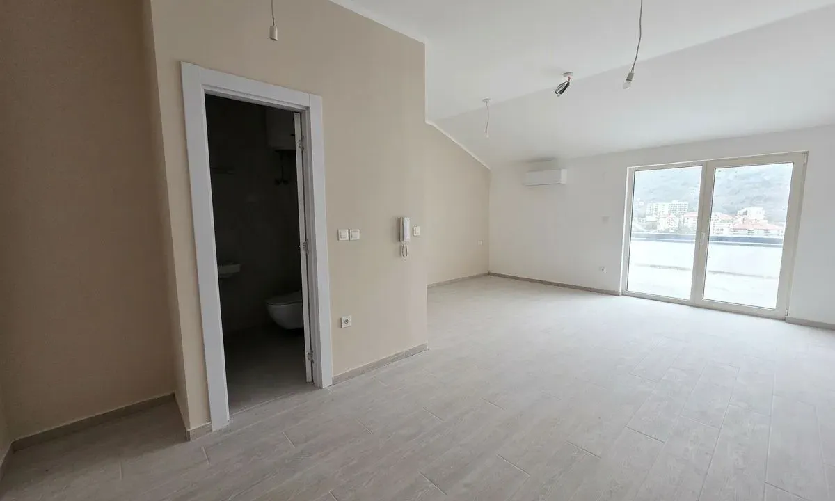 Prodaja, garsonjera, 36m², Bečići, Budva