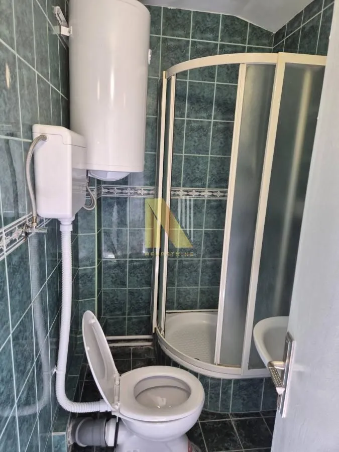 Prodaja, stan, 174m², Grbavica, Novi Sad Sve Podlokacije