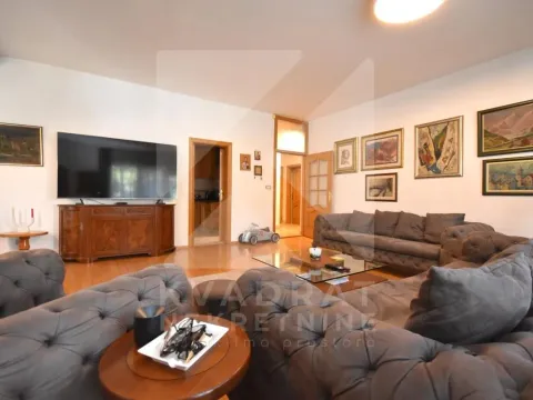 Prodaja, trosoban stan, 141m², Kruševac, Podgorica - image 2