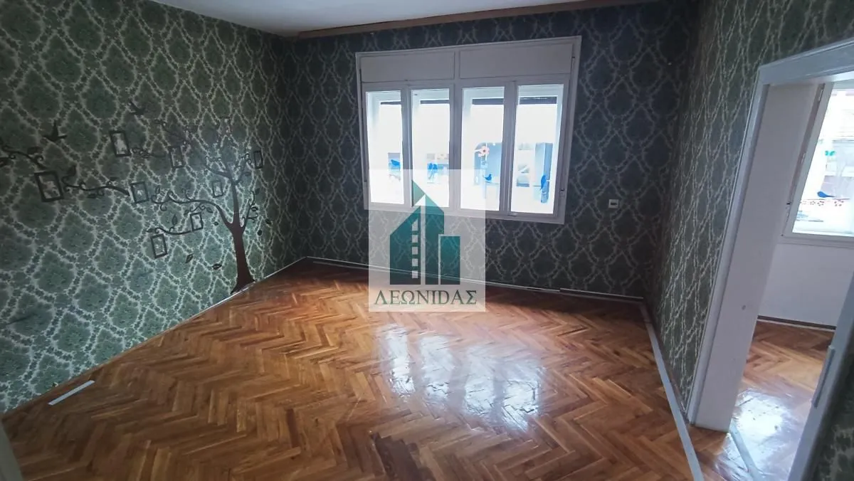 Izdavanje, trosoban stan, 90m², Čair, Niš