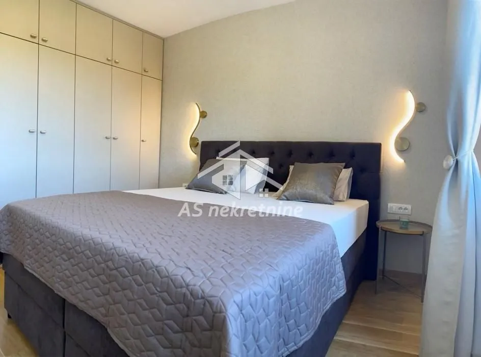 Izdavanje, dvosoban stan, 55m², Novi Beograd Blok 1 Fontana, Novi Beograd Sve Podlokacije