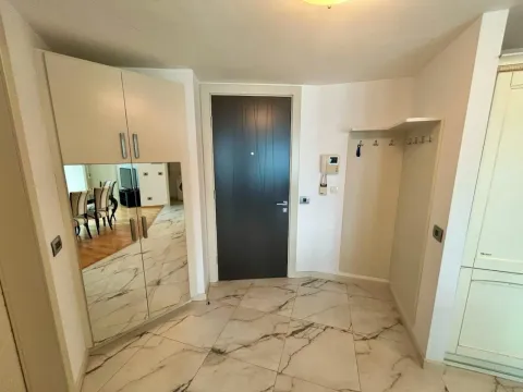 Izdavanje, dvosoban stan, 140m², Centar, Budva - image 5