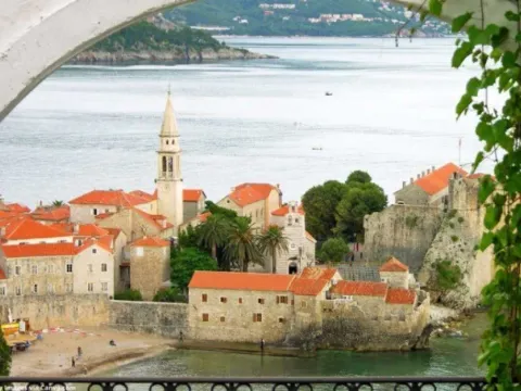 Prodaja, kuća, 164m², Stari Grad, Budva - image 2