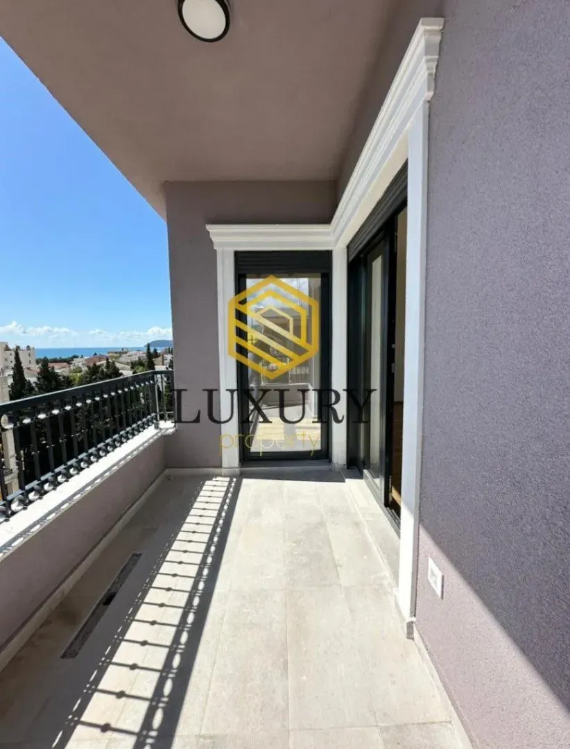 Prodaja, dvosoban stan, 69m², Šušanj, Bar