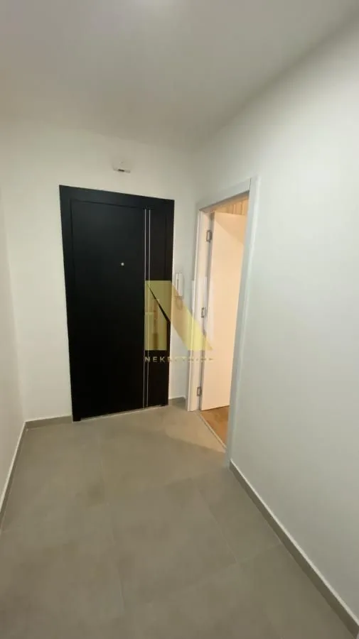 Prodaja, trosoban stan, 54m², Sajmište, Novi Sad