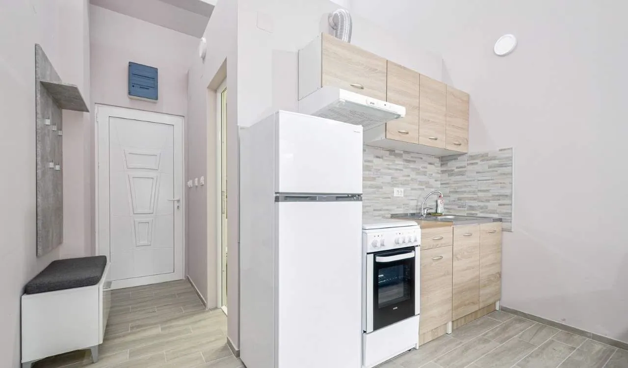 Prodaja, ugostiteljski objekat, 1256m², Podkošljun, Budva