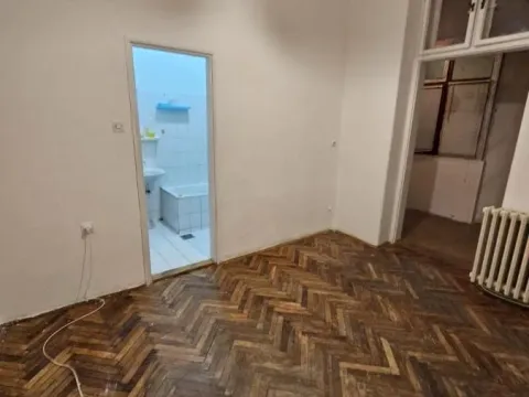 Prodaja, garsonjera, 21m², Stari grad, Novi Sad - image 7