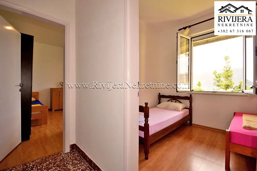 Apartment in Herceg Novi - More