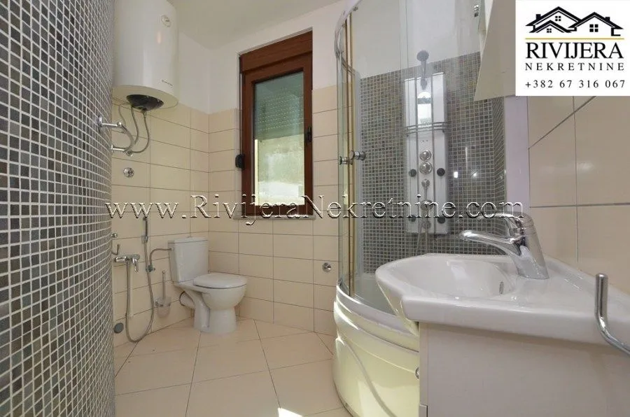 Prodaja, kuća, 245m², Njivice, Herceg Novi