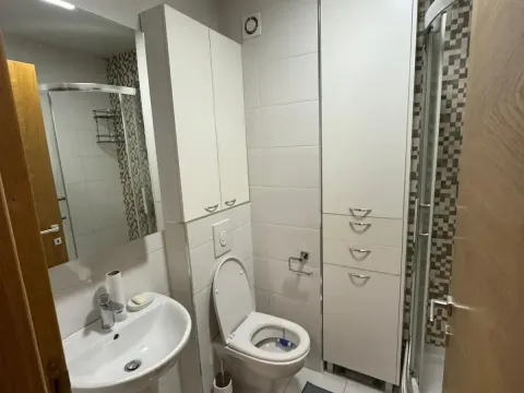 Izdavanje, jednosoban stan, 43m², City Kvart, Podgorica - image 7