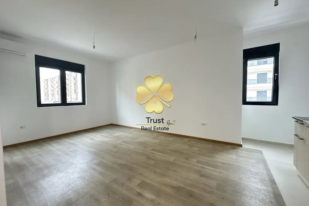 Izdavanje, dvosoban stan, 60m², City Kvart, Podgorica