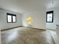 Izdavanje, dvosoban stan, 60m², City Kvart, Podgorica - image 1