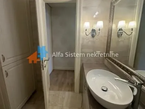 Izdavanje, stan, 215m², Senjak, Beograd - image 35