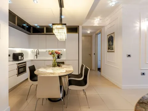 Izdavanje, dvosoban stan, 94m², Centar, Budva - image 4