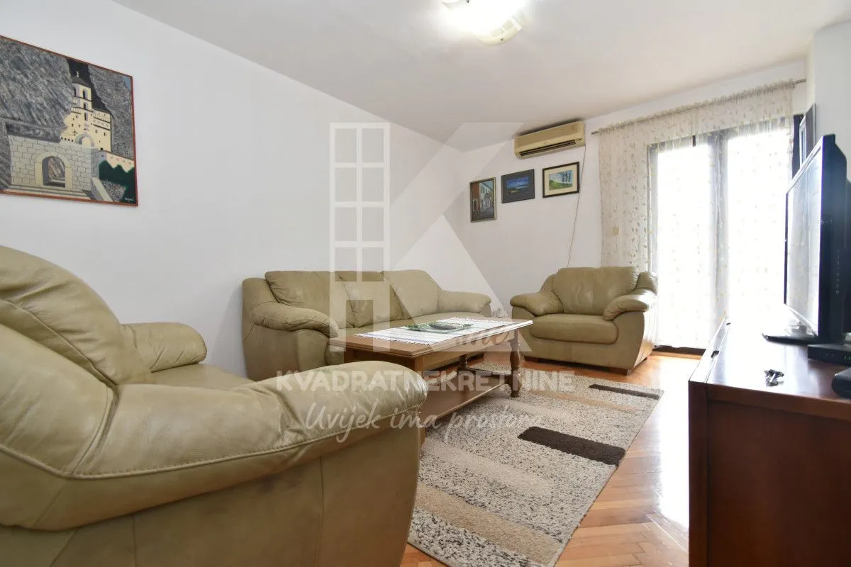 Izdavanje, dvosoban stan, 76m2, Malo Brdo, Podgorica