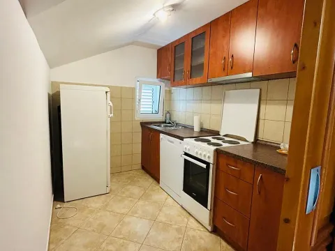 Rent, two bedroom apartment, 70m², Dalmatinska ulica, Podgorica - image 11